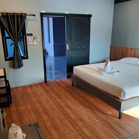 Zea Zide Hotel Прачуап Кири Кан Екстериор снимка