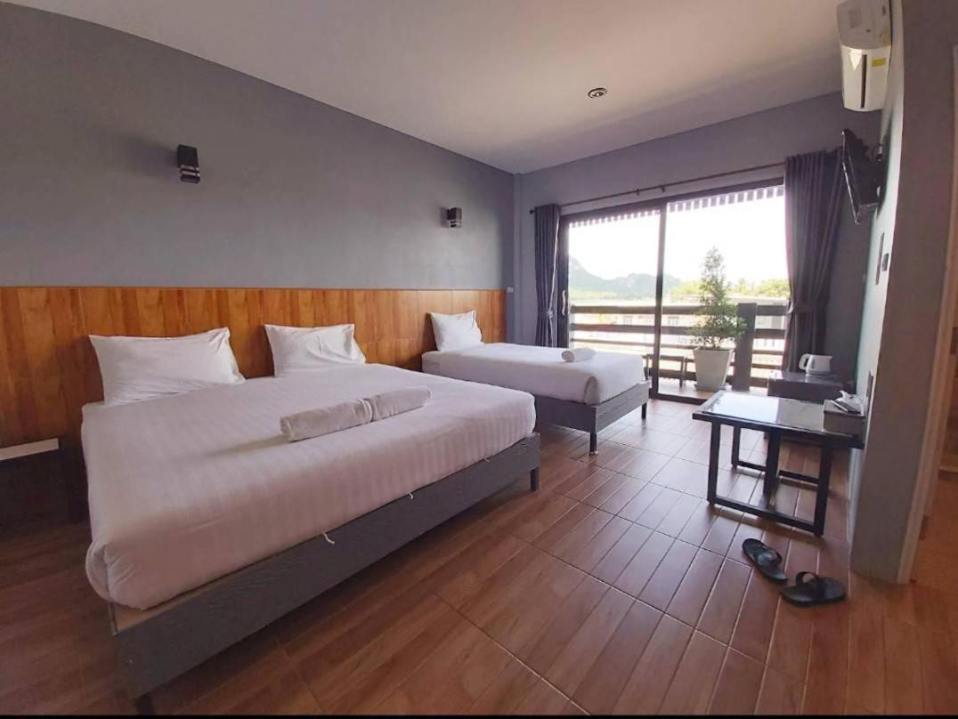 Zea Zide Hotel Прачуап Кири Кан Екстериор снимка