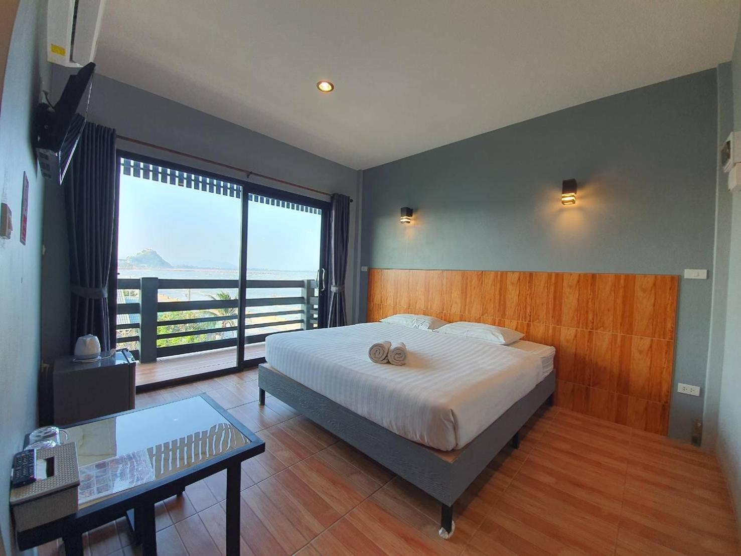 Zea Zide Hotel Прачуап Кири Кан Екстериор снимка